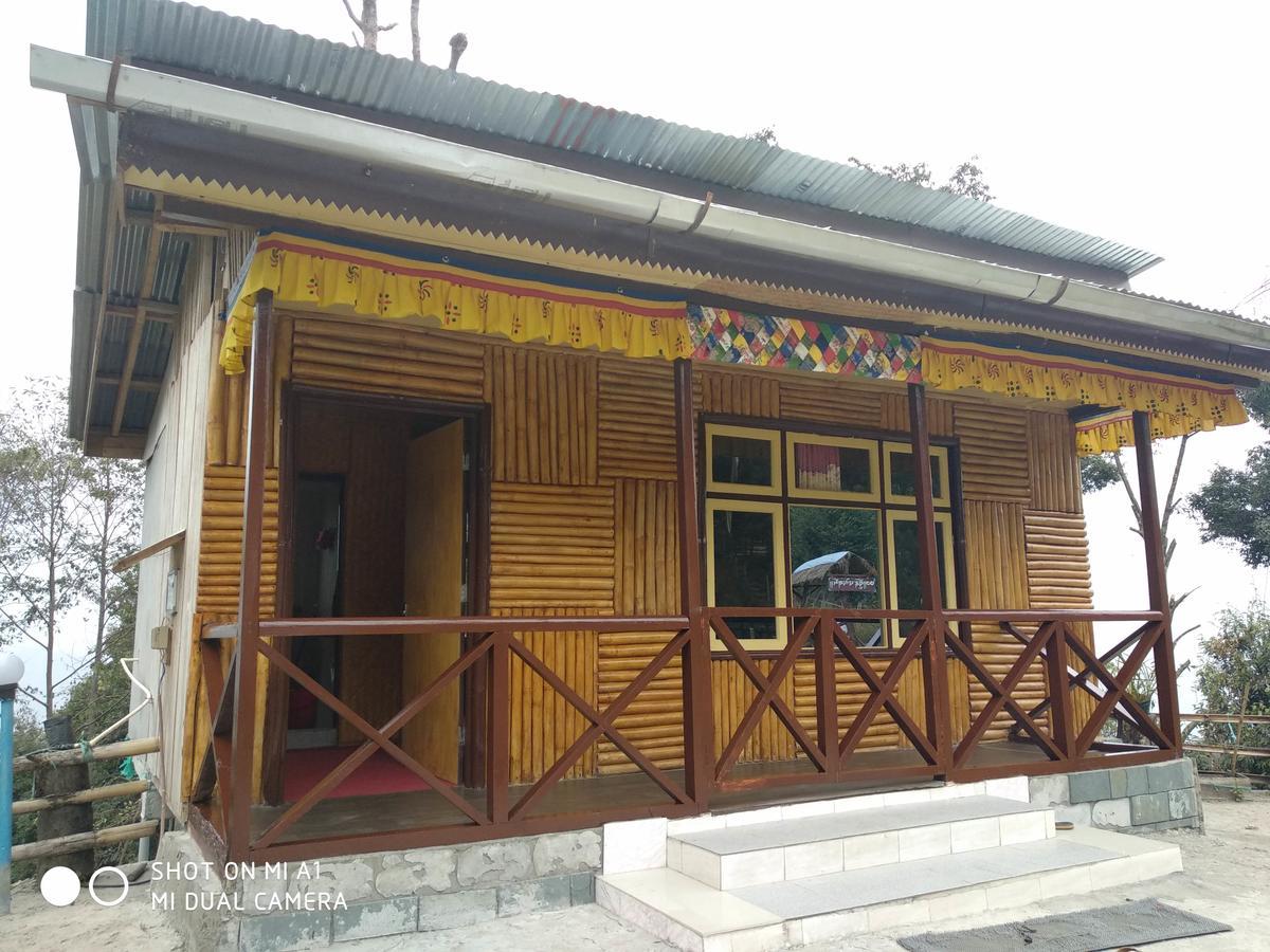 Khi Gha Thang Pelling Exterior foto