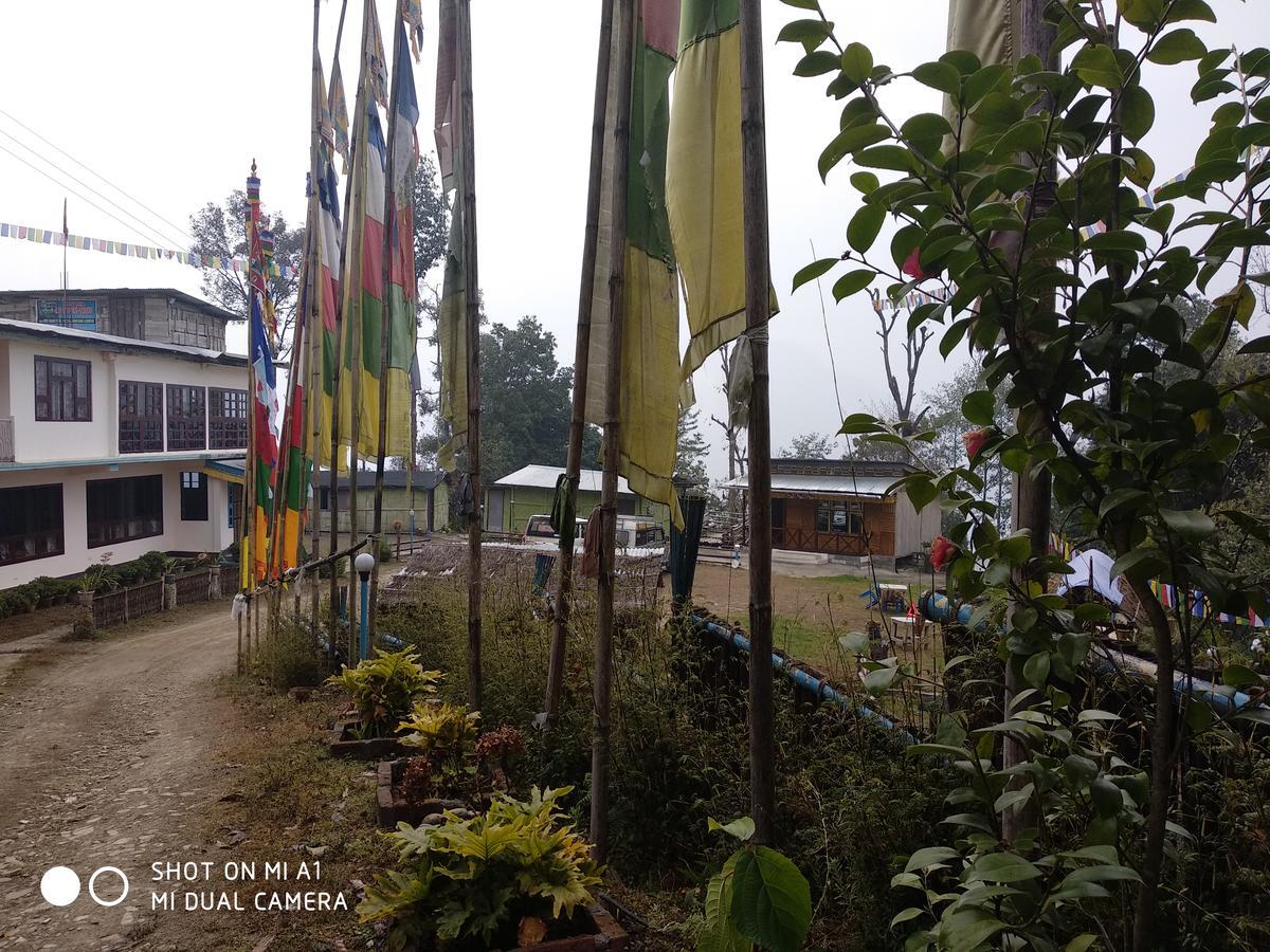 Khi Gha Thang Pelling Exterior foto